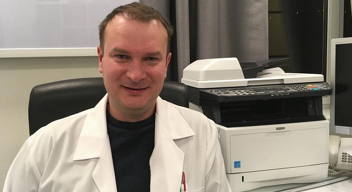 Хирург Бычков Сергей Геннадьевич теперь проводит операции в Клинике Боли